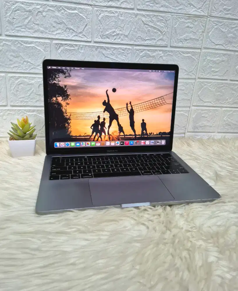 Macbook Pro 2019 TouchBar 16/512Gb