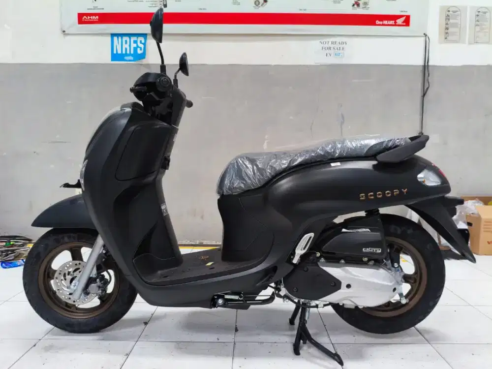 HONDA SCOOPY PRESTIGE BLACK