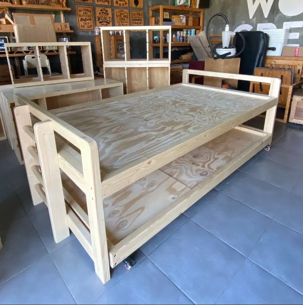 Jual dipan tingkat karena mau pindah tugas