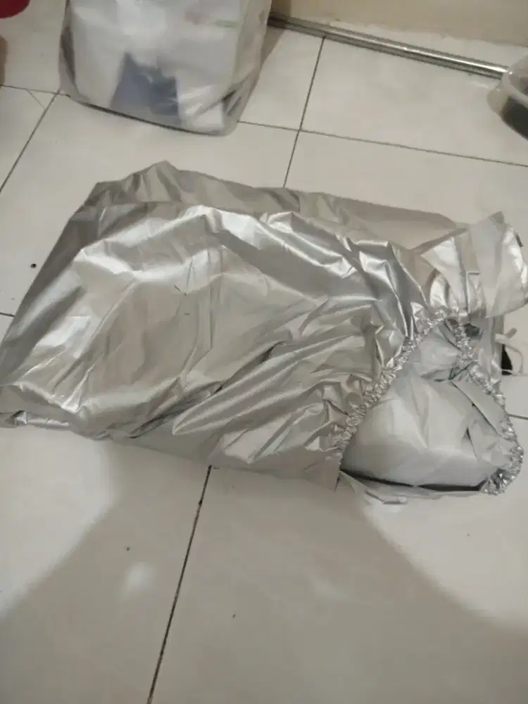 Sarung cover mobil Agya/Ayla