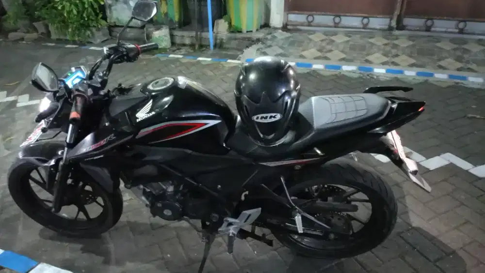 Dijual Cepat Tangan Pertama - Lagi Butuh - Honda CB 150 R