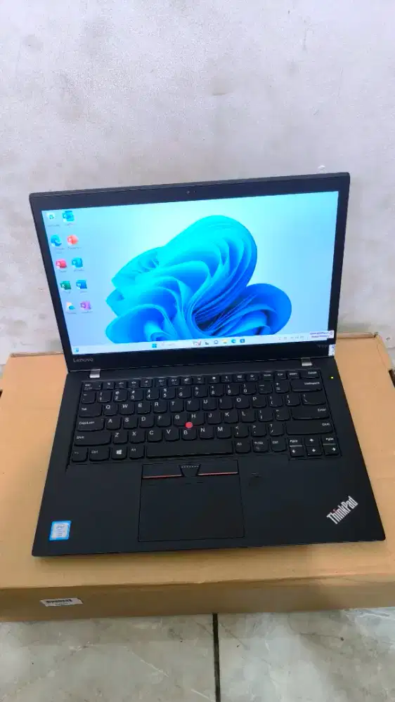 Laptop Lenovo Thinkpad T470s I7 6600U Ram 8 SSD 256 FHD IPS