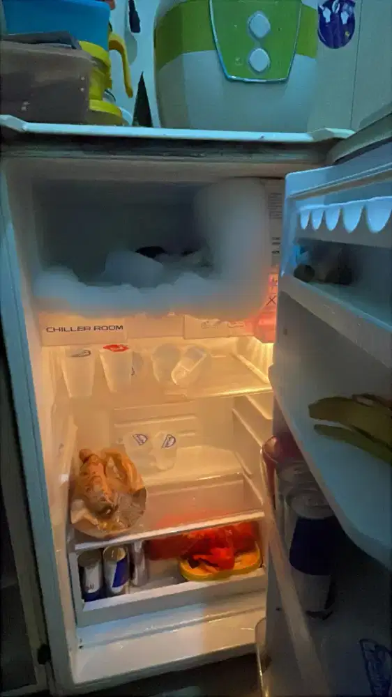 Kulkas Sharp Dingin Beku Normal Lok Kemanggisan