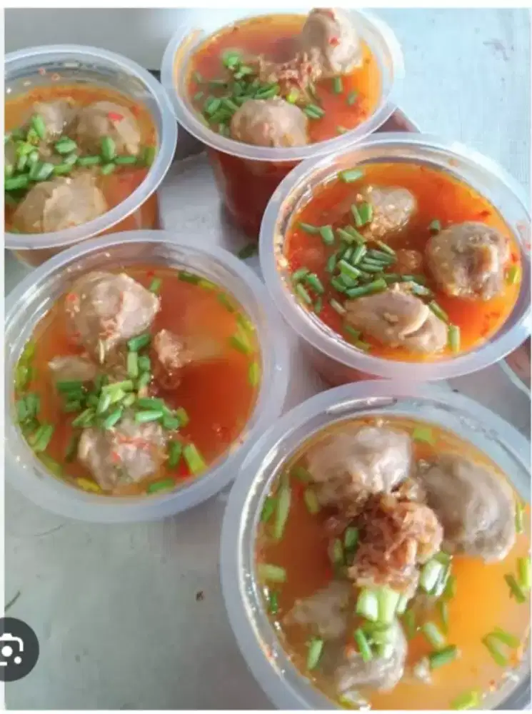 Saya mencari pekerjaan di bidang kuliner dan penjualan