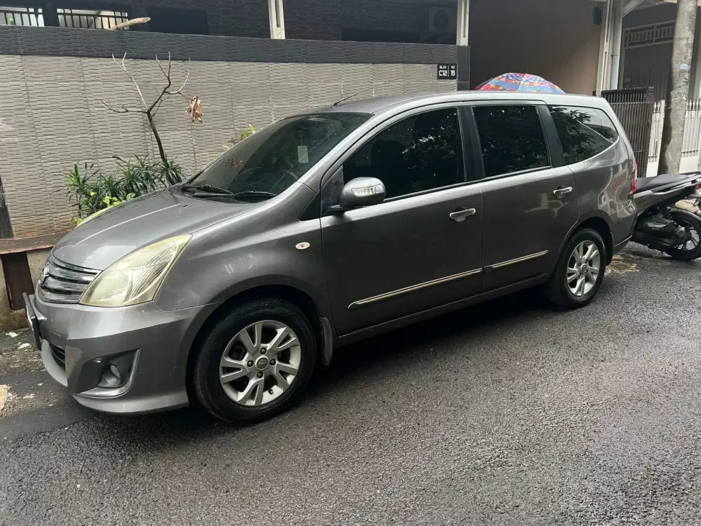 Nissan Grand livina 2013 Bensin