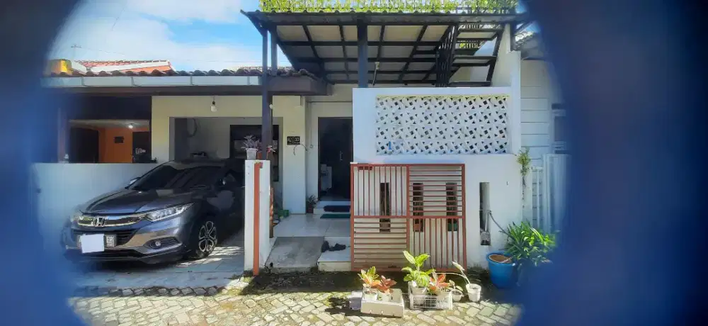 Rumah cantik dekat jl. Palagan dan Jl. Damai