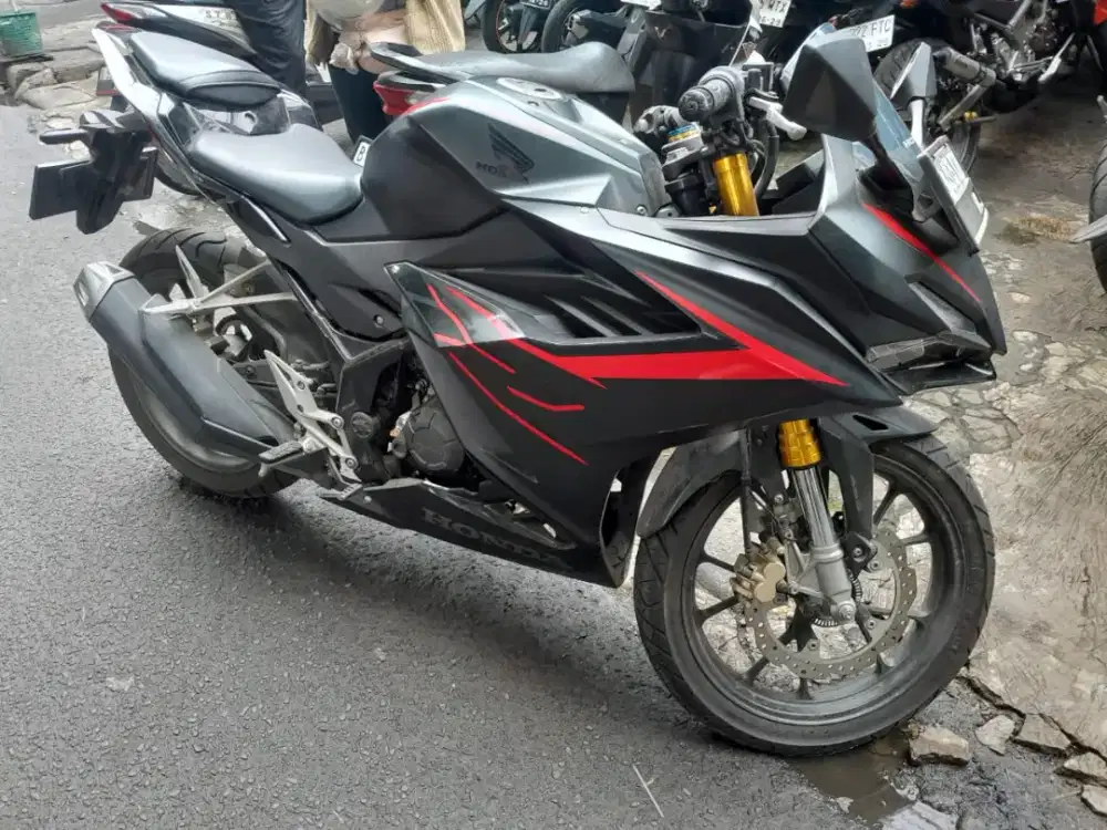 HONDA CBR 150R TYPE ABS SS LENGKAP LOW KM 5K