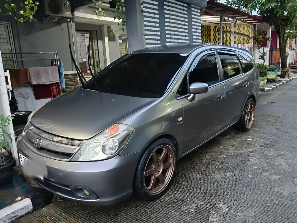 Honda stream siap nongkrong