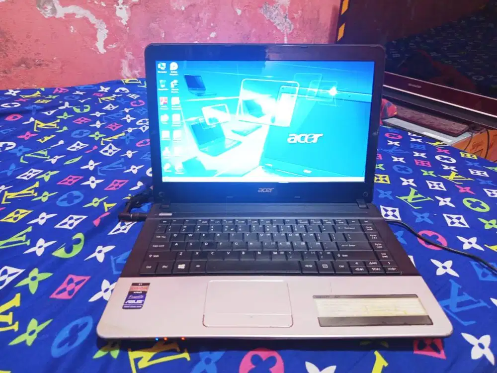 Laptop Acer AMD E1| RAM 4GB | HDD| Siap Kerja & Sekolah