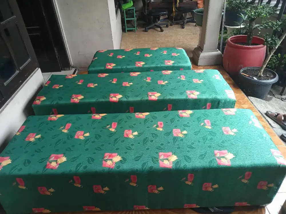 Sofa minimalis / stool