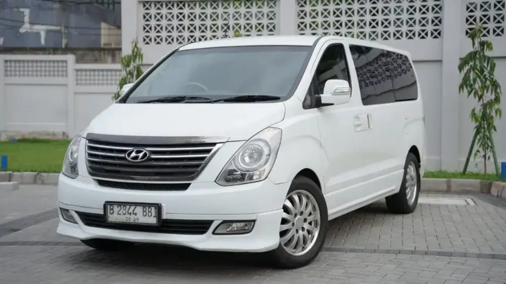 Hyundai H1 Royale at diesel 2014 Putih KM 63rb