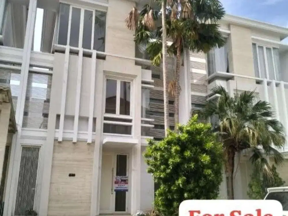 DIJUAL SEGERA Rumah 3 lantai Ritz Embassy Pakuwon Indah - Sby Barat