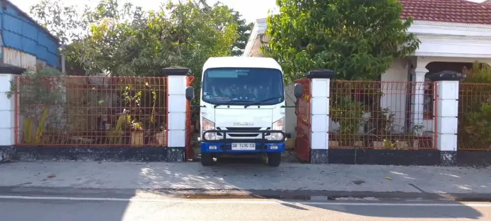 Dijual minibus, km sangat rendah