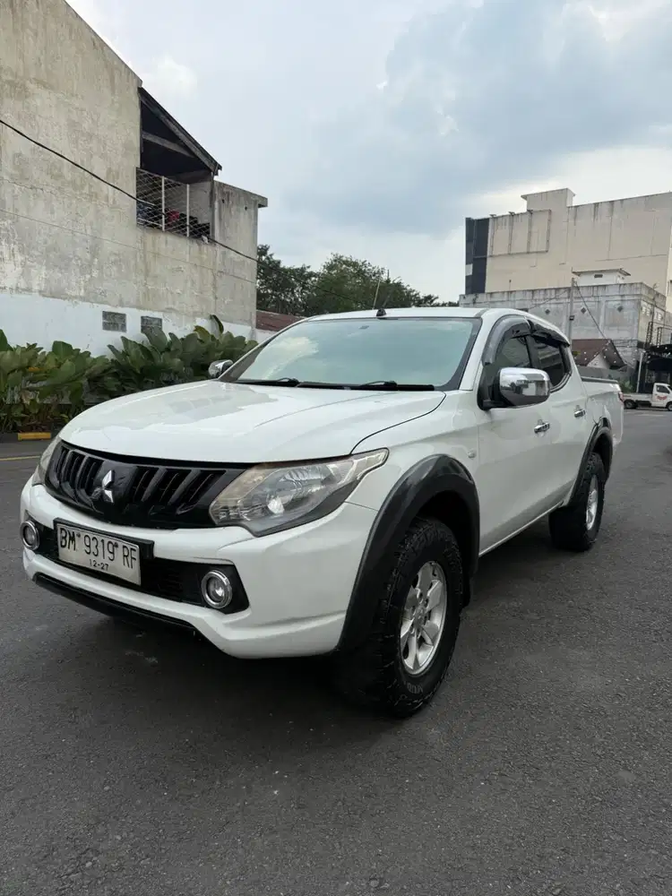 Mitsubishi triton gls 2500 4x4 2017