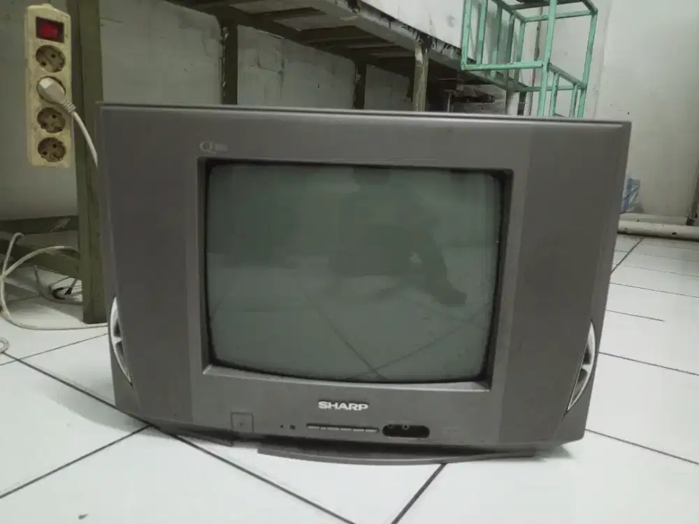 Tv sharp 14inc jual batangan