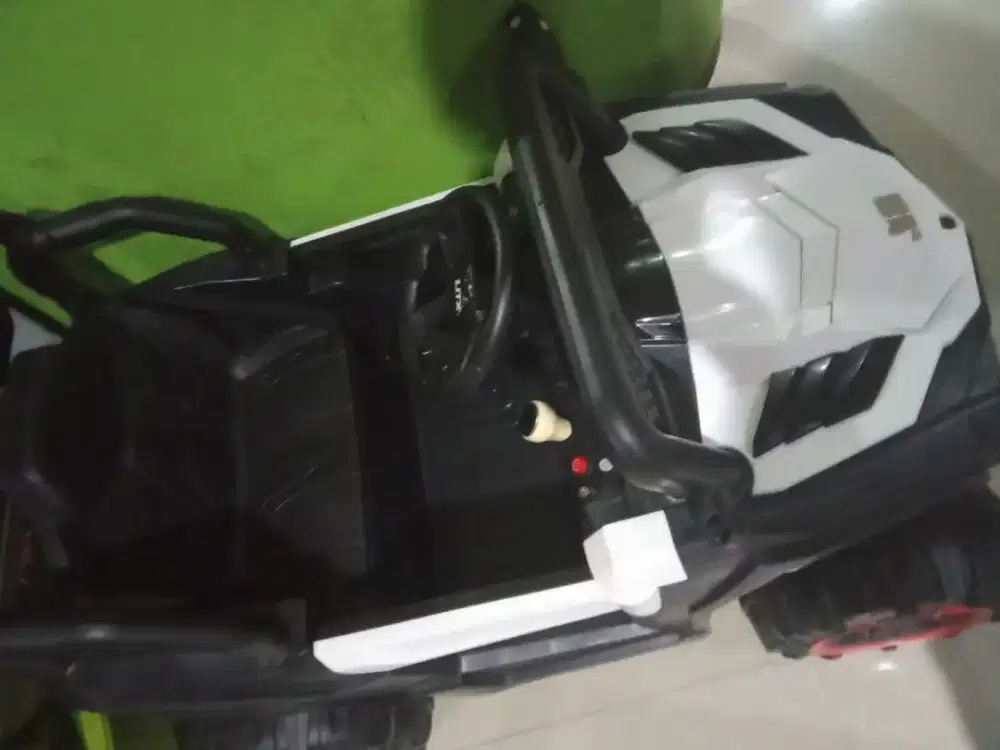 DI JUAL CEPAT MOBIL JEEP ANAK - ANAK