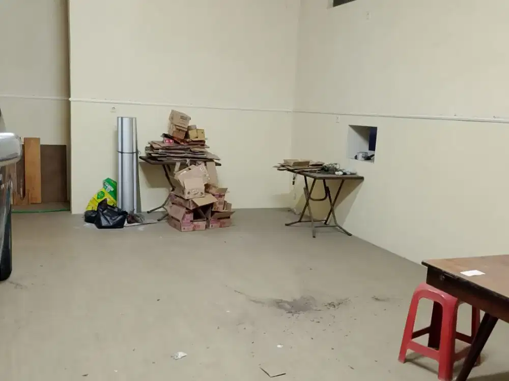 Disewakan ruko 2 lantai lokasi sangat strategis