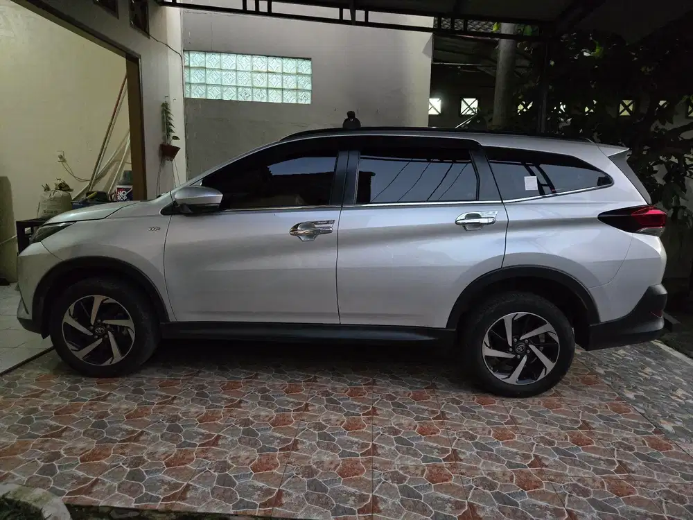 Toyota Rush 2018 Bensin