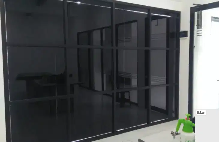 Spesialis kaca film uv cutting stiker rumah kacafilm kantor gedung dll