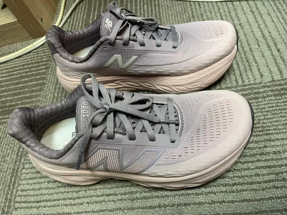 Sepatu Lari Wanita New Balance 1080 V14 Purple Running Shoes