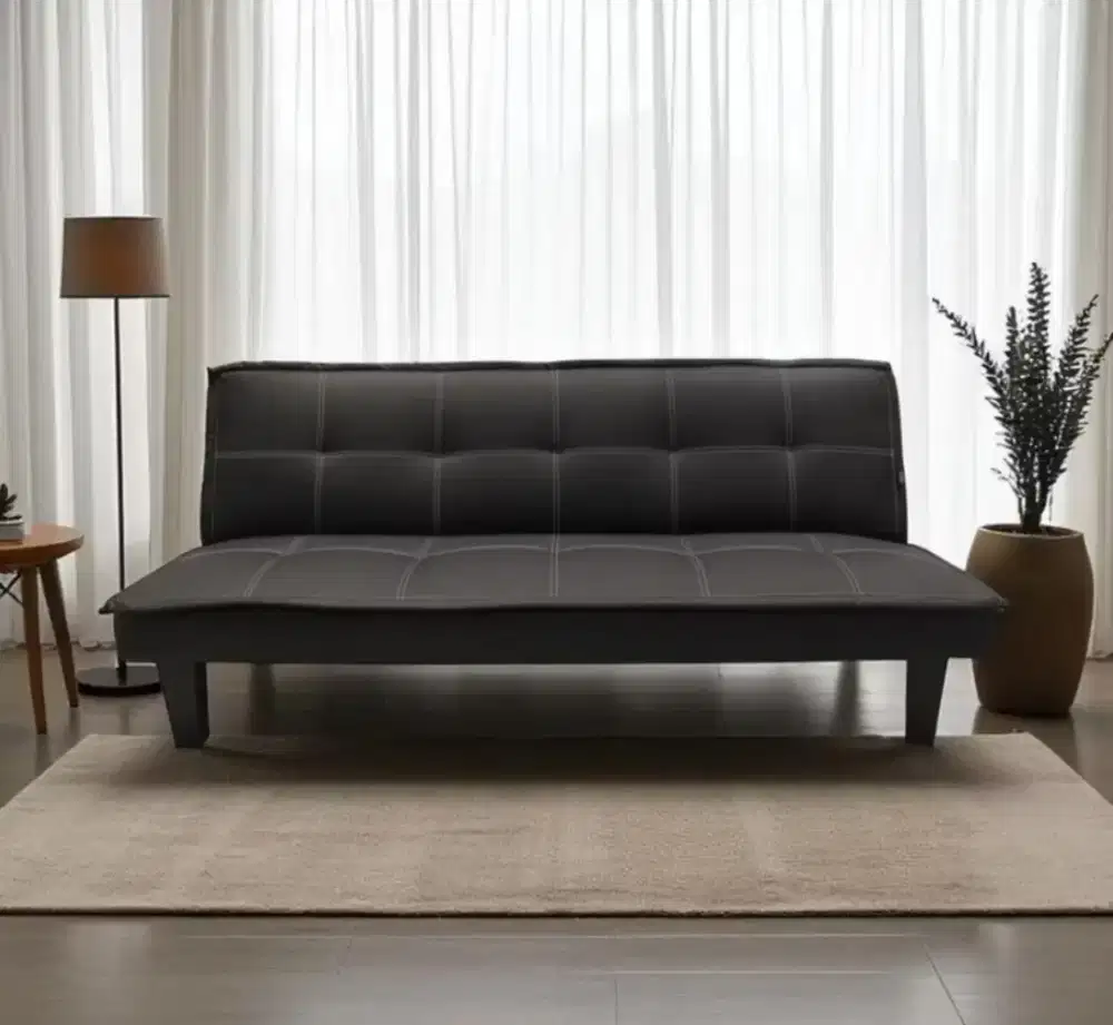 Sofa bed kulit hitam