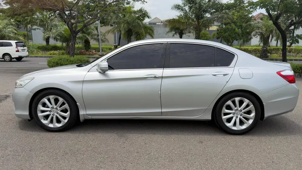 Honda Accord 2013 Bensin
