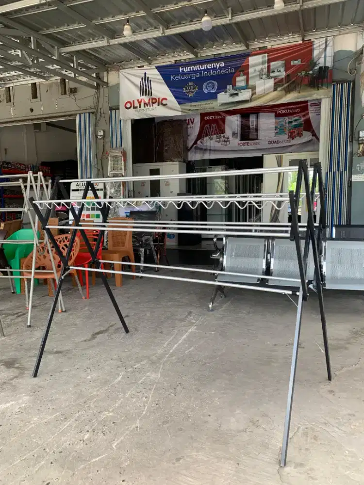 Jemuran alumunium hitam