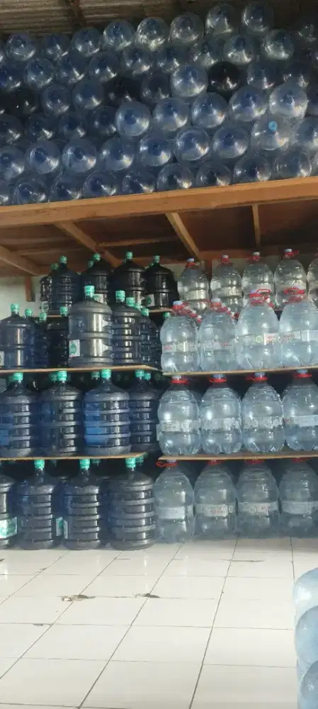 Depo air minum isi ulang