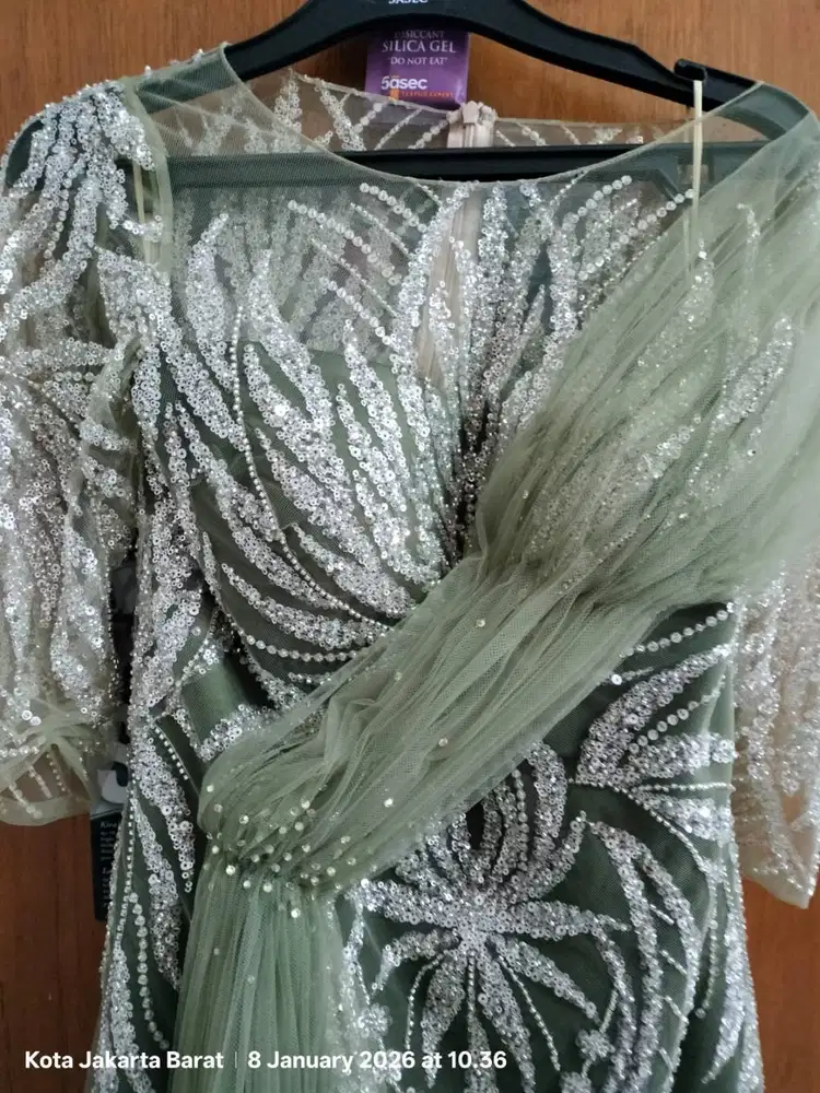 Gaun Pesta / Dress/ Kebaya