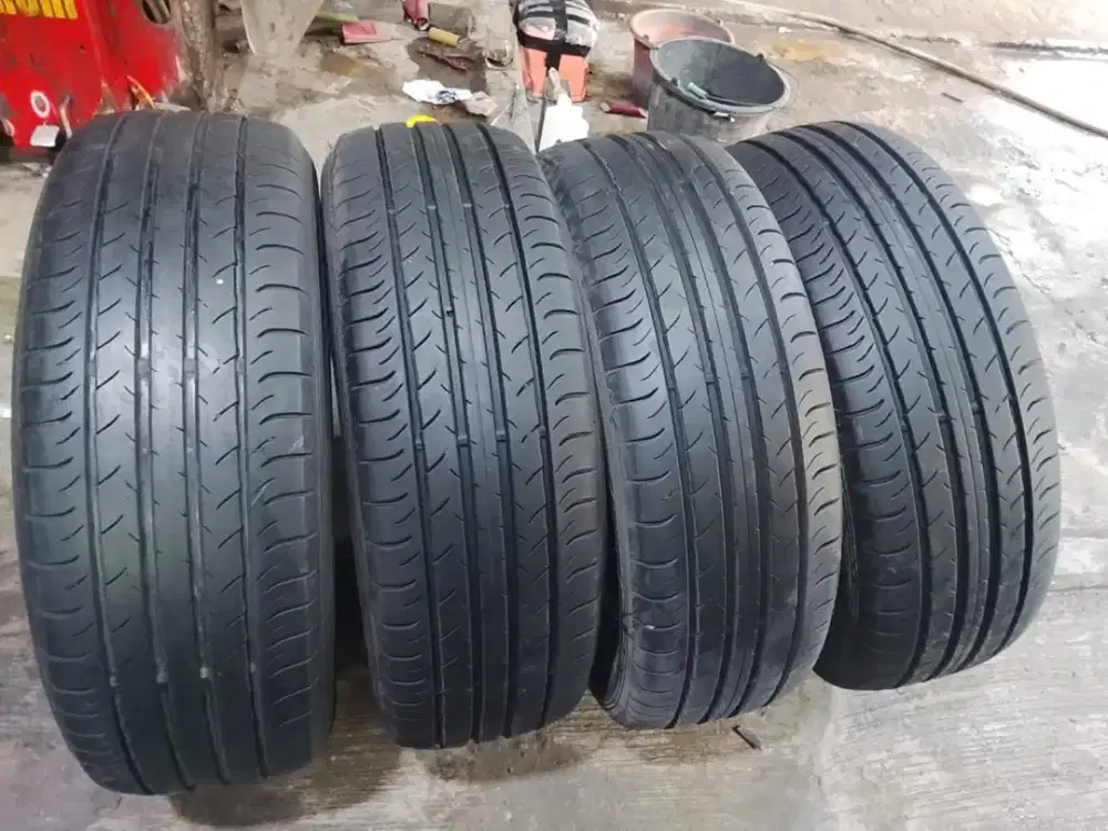 Dunlop sportmaxx 225 60 R18