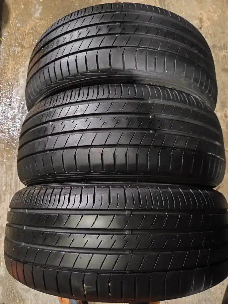 Dunlop LM 215 55 R17