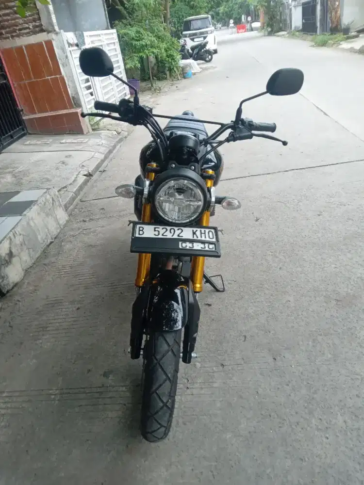 Dijual motor yamaha xsr 155 tahun 2025