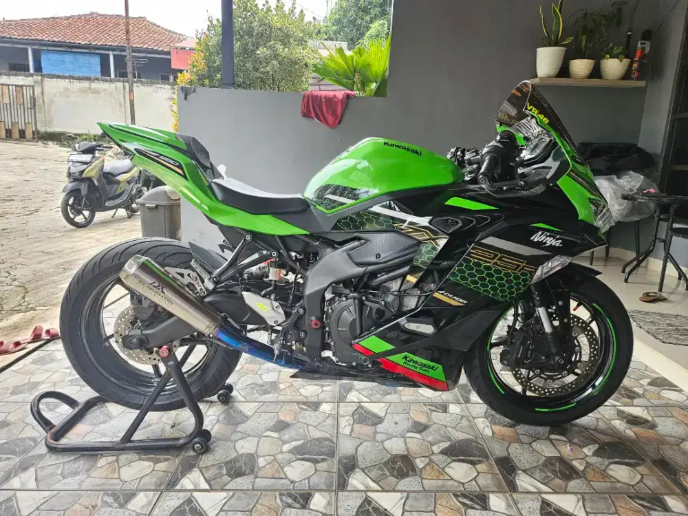 Kawasaki ZX25R QS ABS Tahun 2021 Type tertinggi , Pajak Panjang