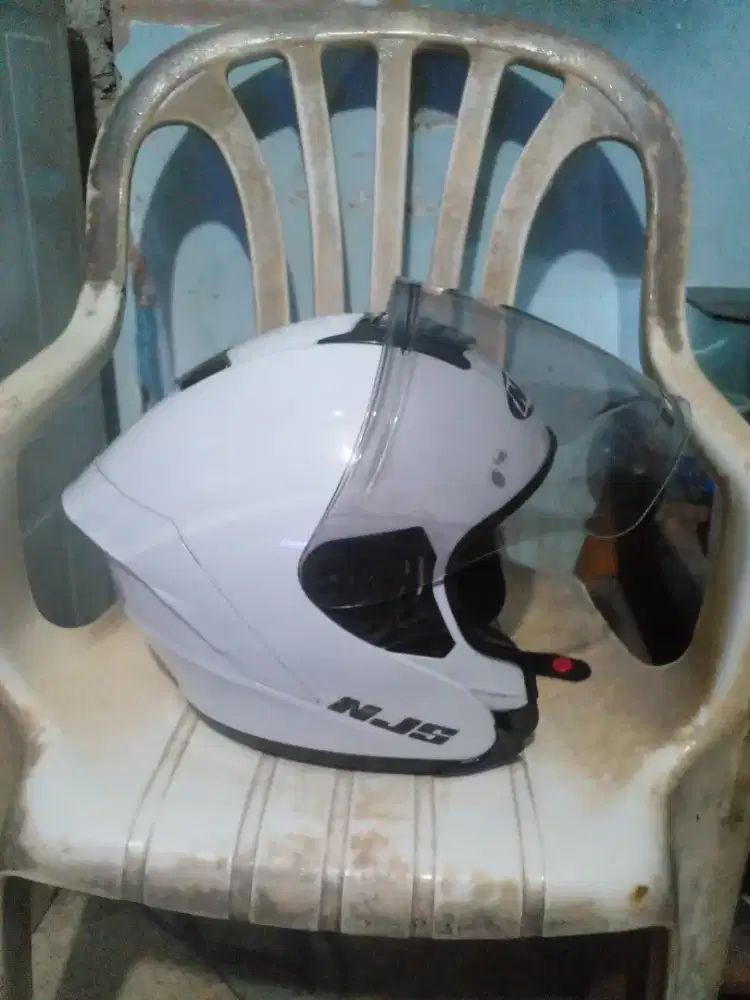 Helm njs kairoz,putih mulus,size L