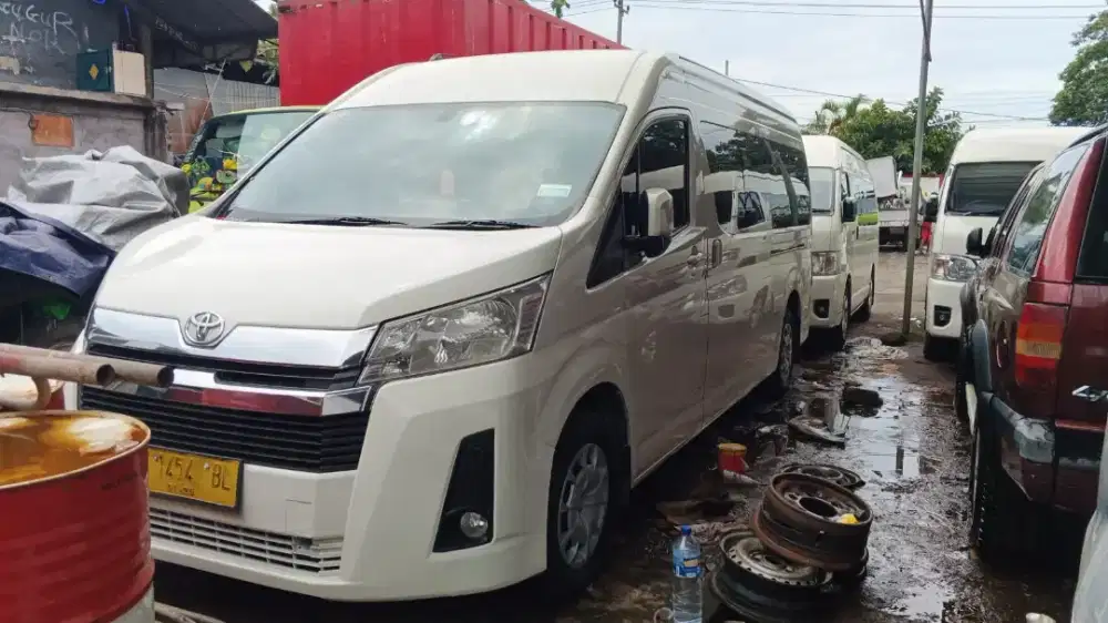 Hiace Premio 2.8 MT