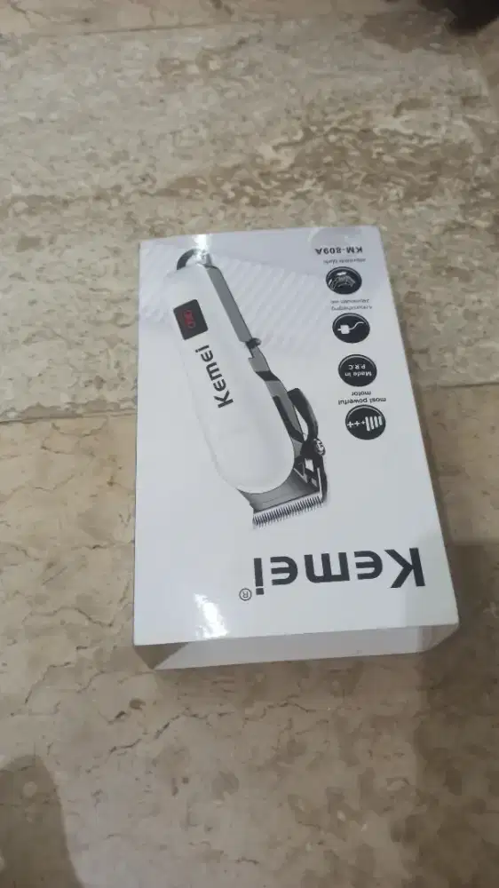 Alat potong rambut keimei