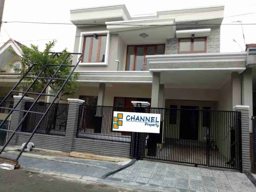 Rumah strategis disewakan  di anggrek loka BSD