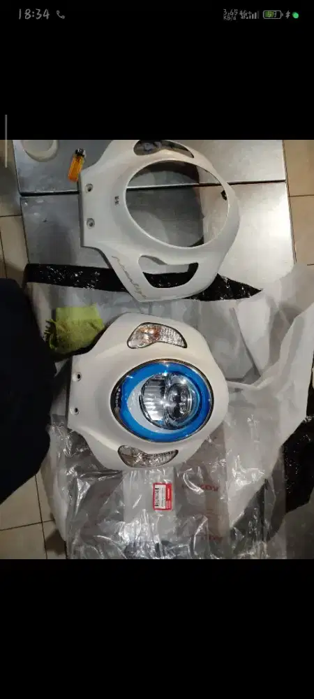 Original full body Scoopy prestige white doff 2023 { body putih nya }