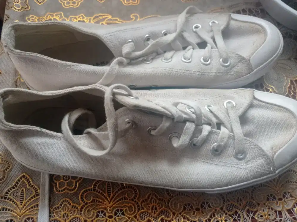 Sepatu canvas Airwalk