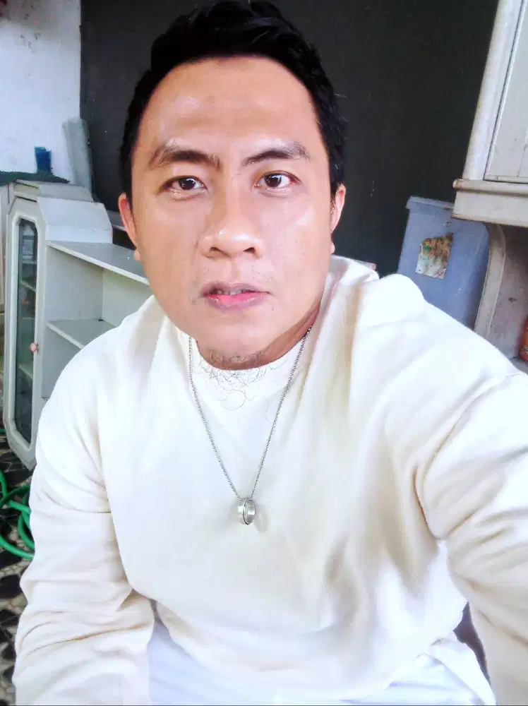 Mencari kerja security,driver,resto.umur 36thn