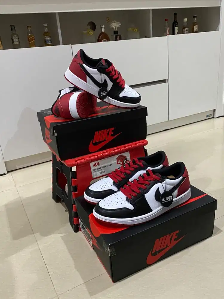 Nike air jordan low OG black toe size 41