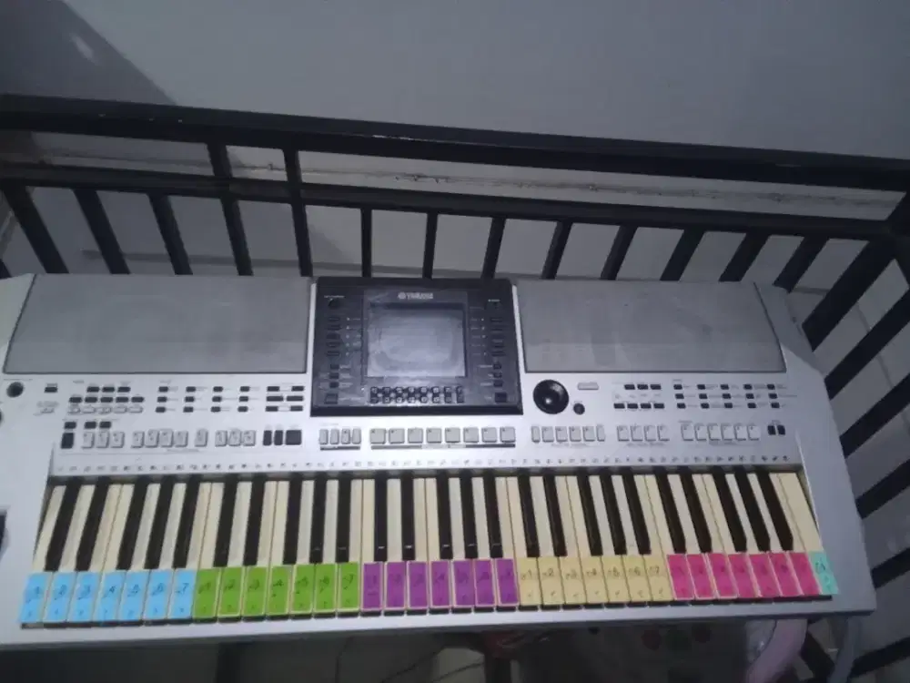 Key board Yamaha psr S 900