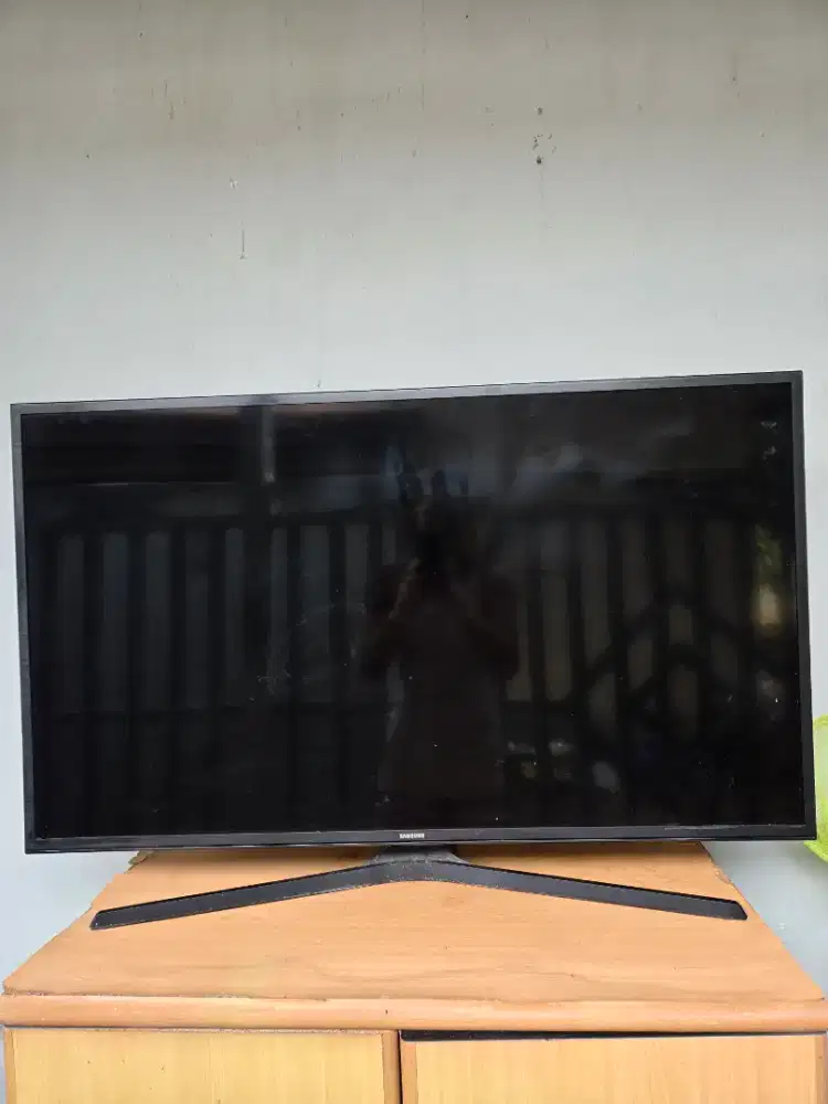 Televisi merk Samsung (Rusak LED)