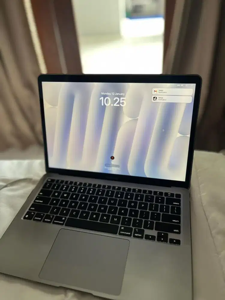 MACBOOK AIR M1 2020