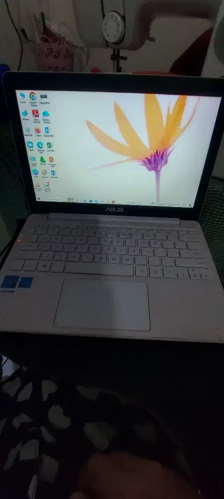 Jual cepat notebook asus apa adanya