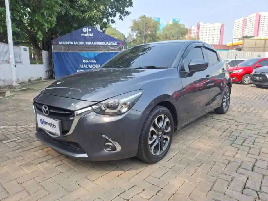 Pajak Panjang - Mazda 2 1.5 Bensin-AT 2018 Abu-Abu
