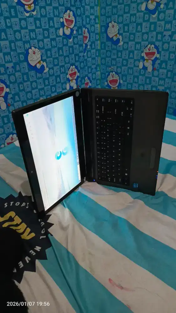 Laptop Accer Core i5 batre tahan 2-3 jam