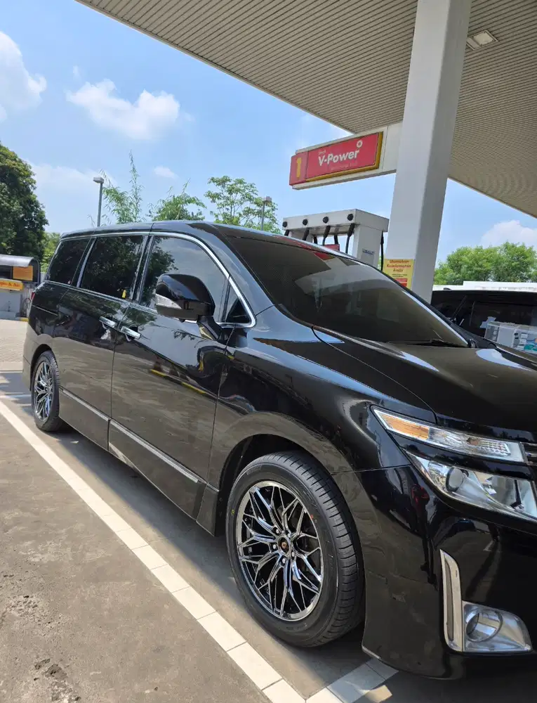 Nissan Elgrand 2011 Bensin