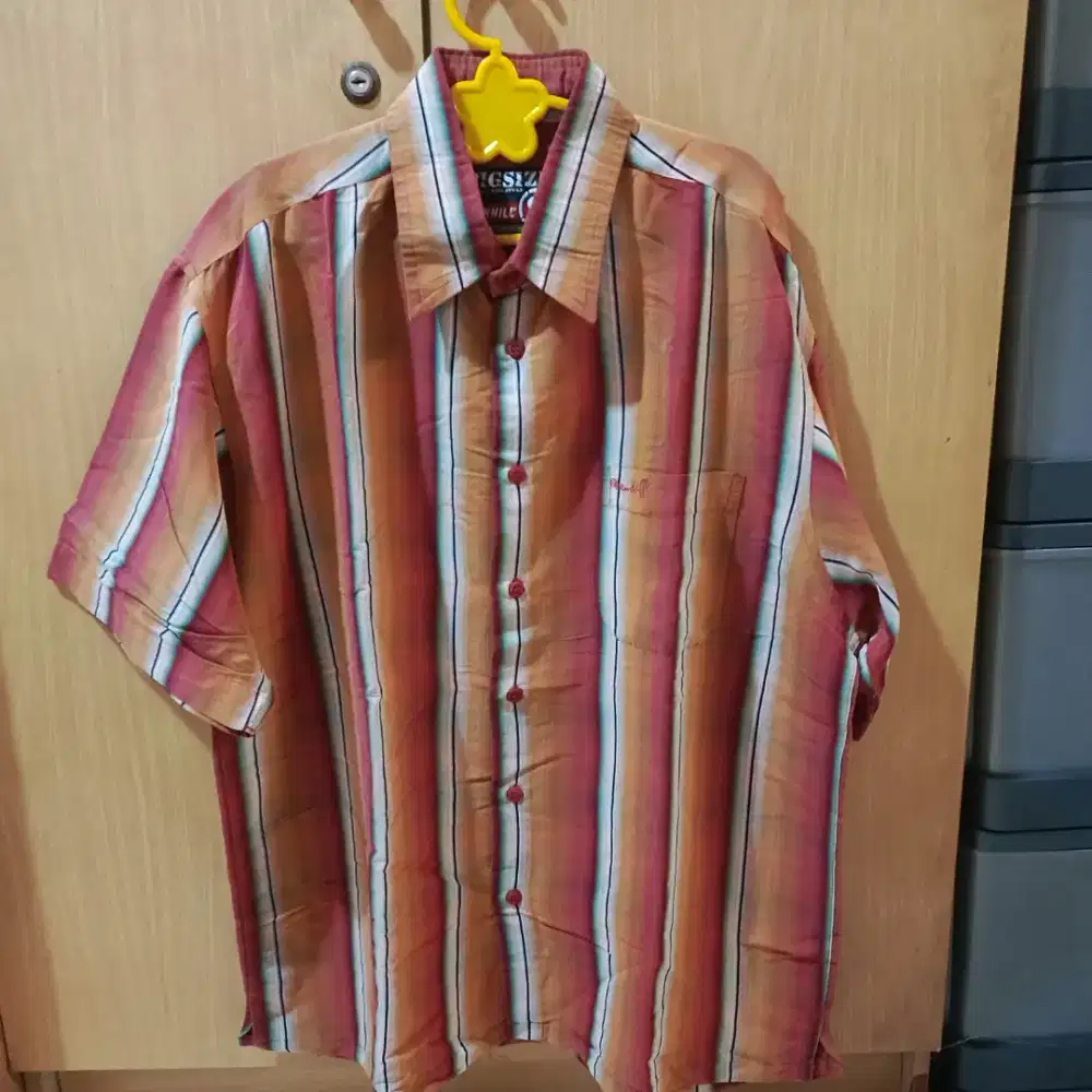 Kemeja Pria Benhill Besar