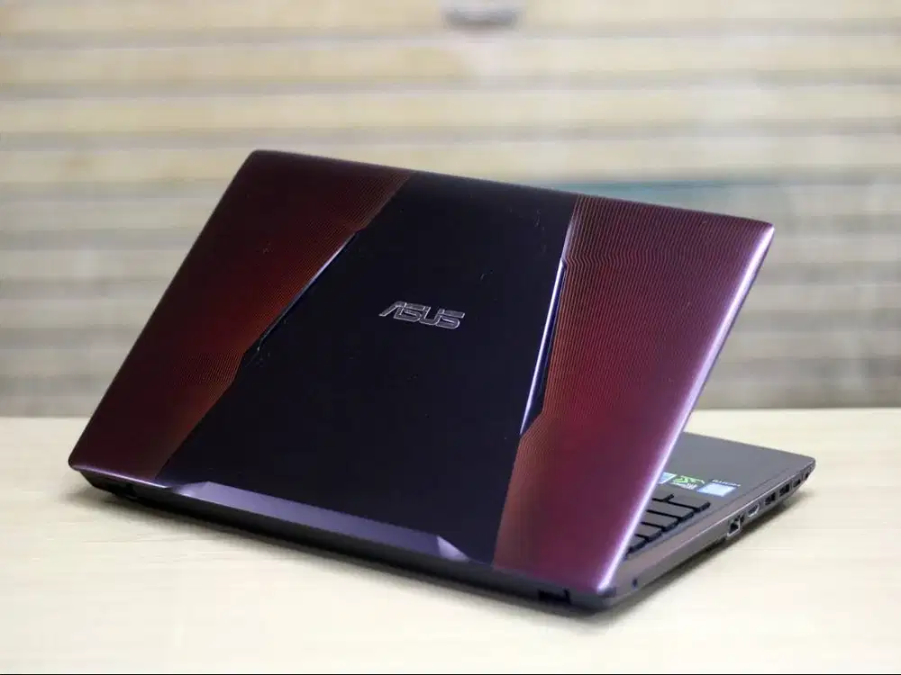 ASUS Baby ROG FX553VD i7 8G 512G SSD GTX1050 Pristine Condition